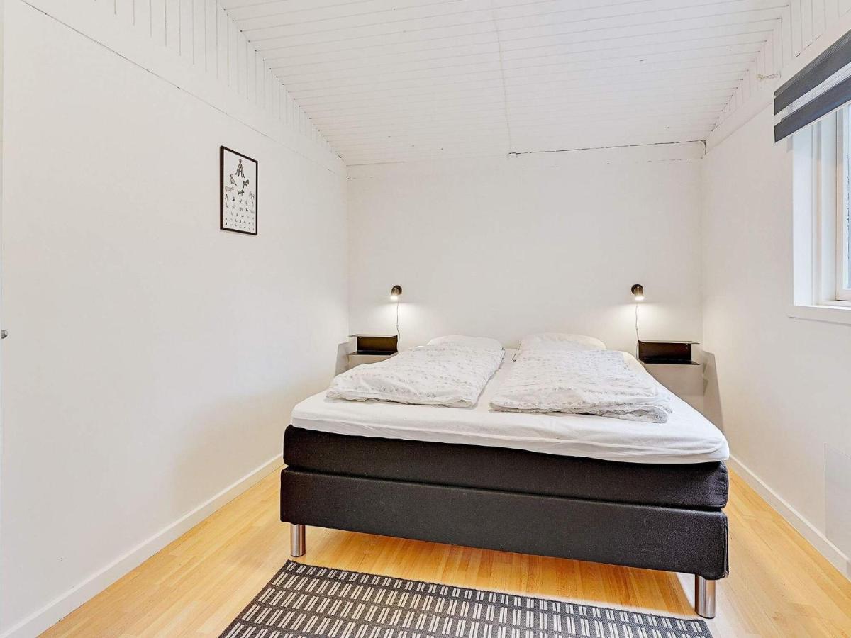 8 Person Holiday Home In R M Kongsmark Exteriör bild
