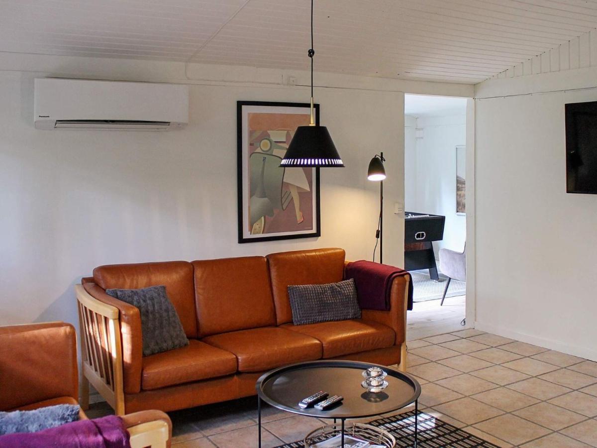 8 Person Holiday Home In R M Kongsmark Exteriör bild